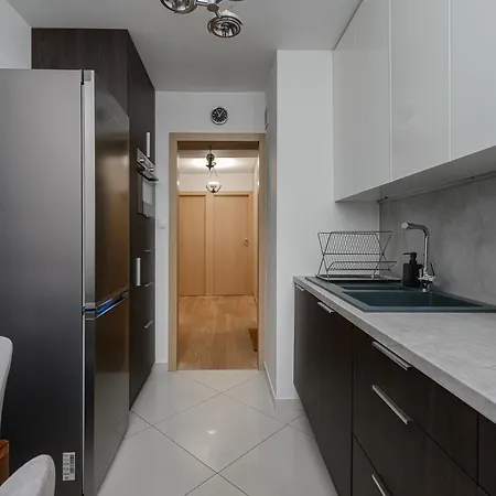 Lumina In Center * Varşova