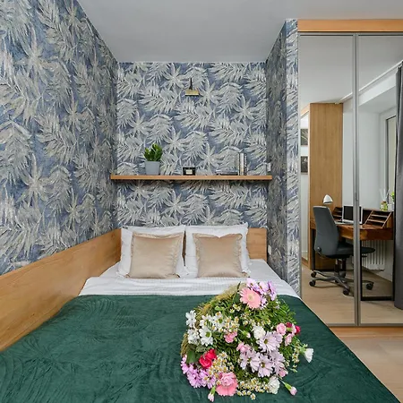 Daire Lumina In Center *