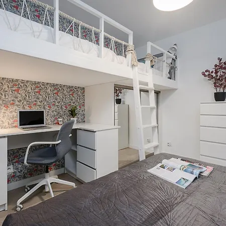 Lumina In Center * Varşova