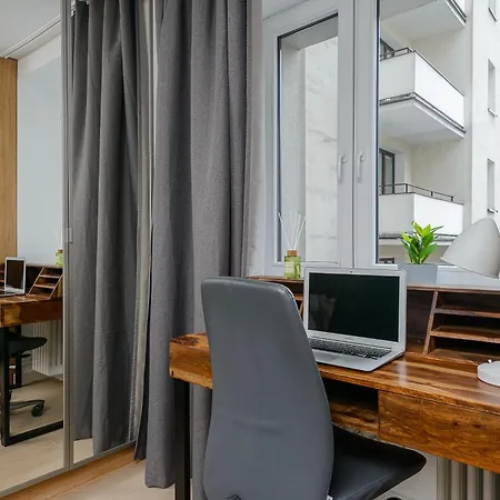 Lumina I 2br With Balcony I Parking I Center Of *